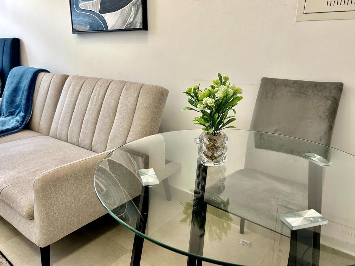 Apartment Homes2retreat - Stylish Gym & Pool, Jvc